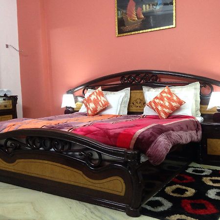 Parkash Bed And Breakfast Neu-Delhi Exterior foto